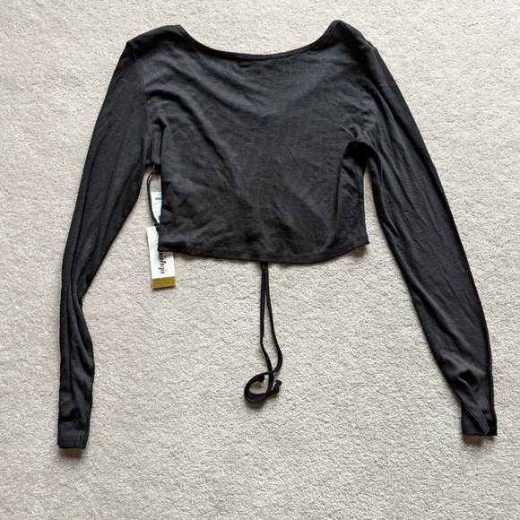 Black Long-sleeved Crop Top by Jeaniologie BNWT - Picture 3 of 3